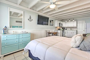 Panama City Beach Studio with Pool and Beach Access